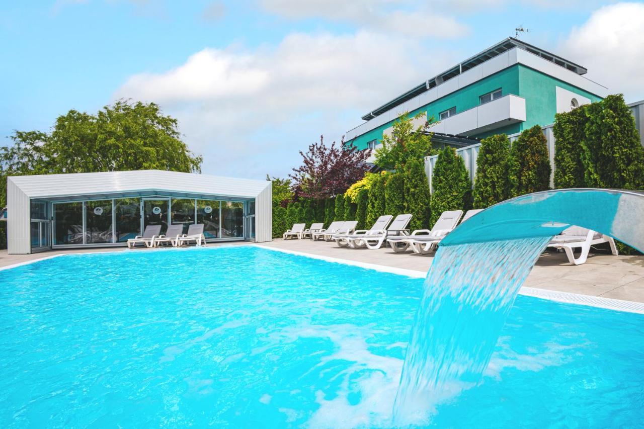 Osrodek Sea Star Premium Hotel Сърбиново Екстериор снимка