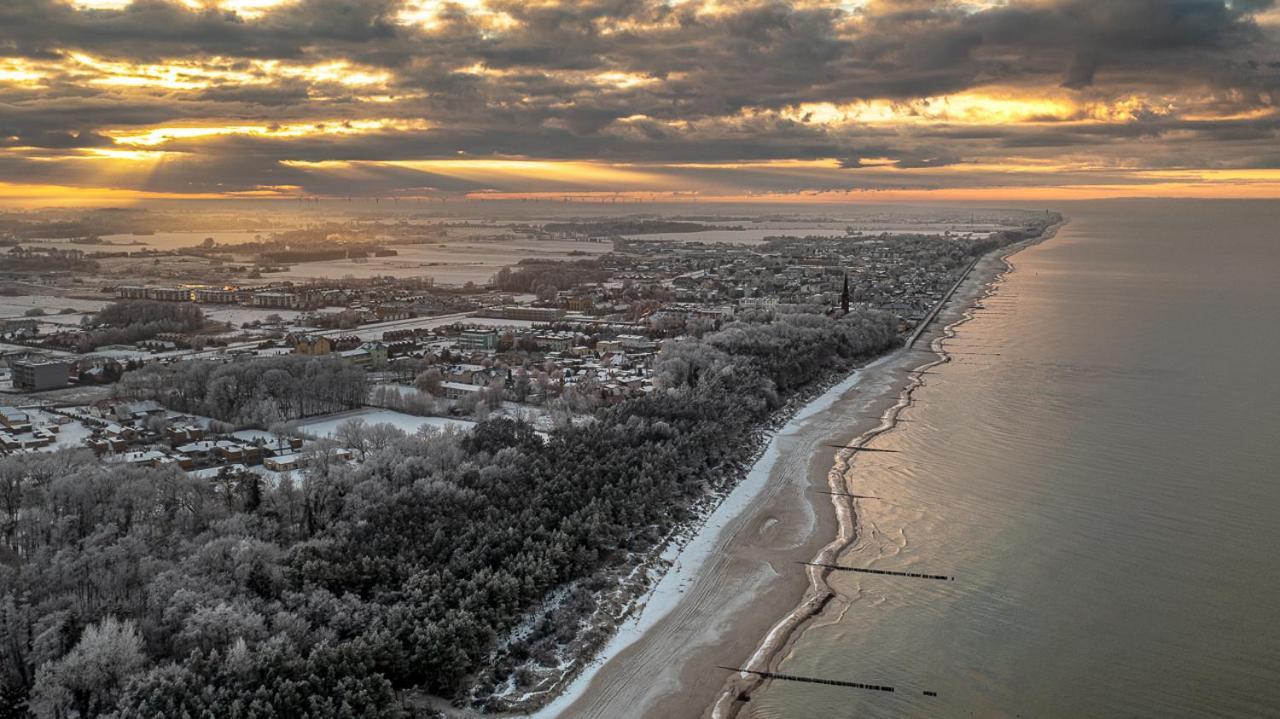 Osrodek Sea Star Premium Hotel Сърбиново Екстериор снимка