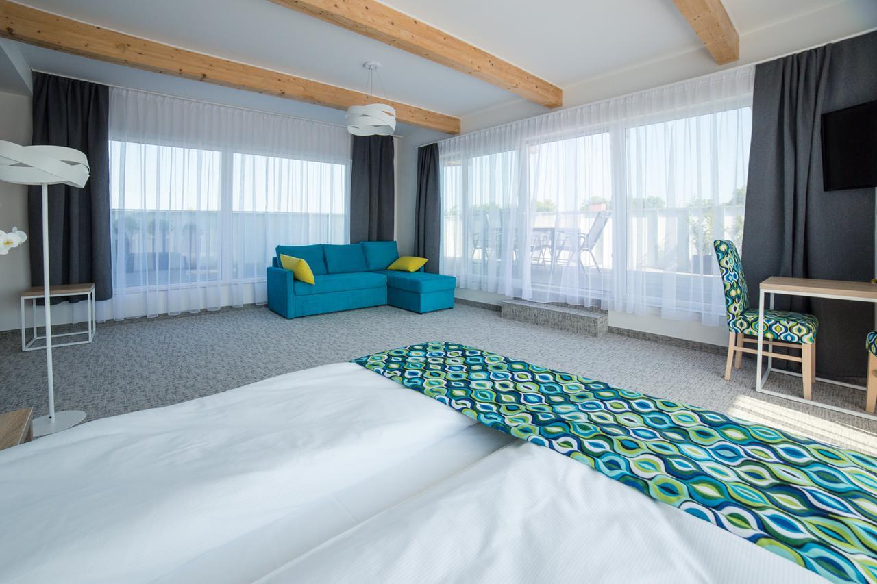 Osrodek Sea Star Premium Hotel Сърбиново Екстериор снимка